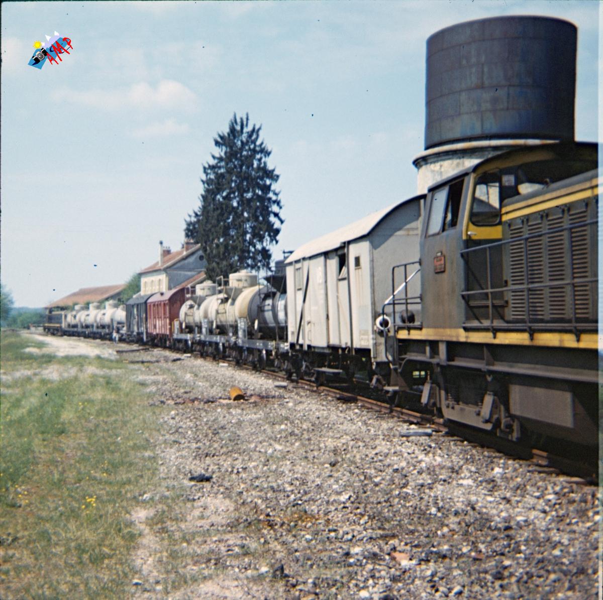 1971--R06_027-P940-08-RE-train desherbant-1971-04-_HG